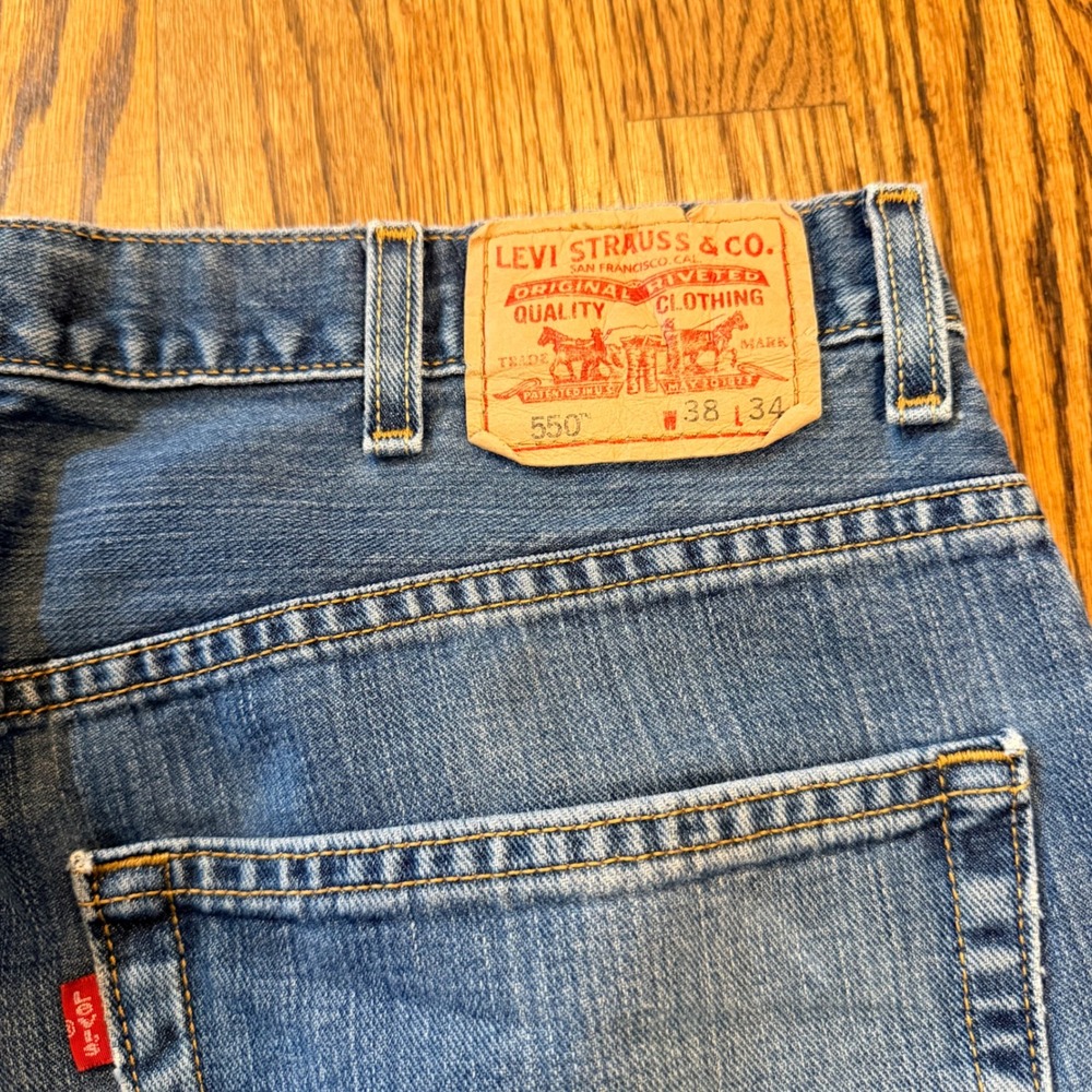 Levi's Men's Light Blue Relaxed Straight Jeans - Picture 6 of 10